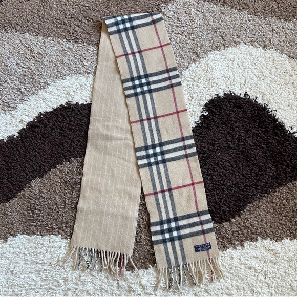 Burberry Cashmere/Wool Classic Check Scarf - Picture 2 of 8